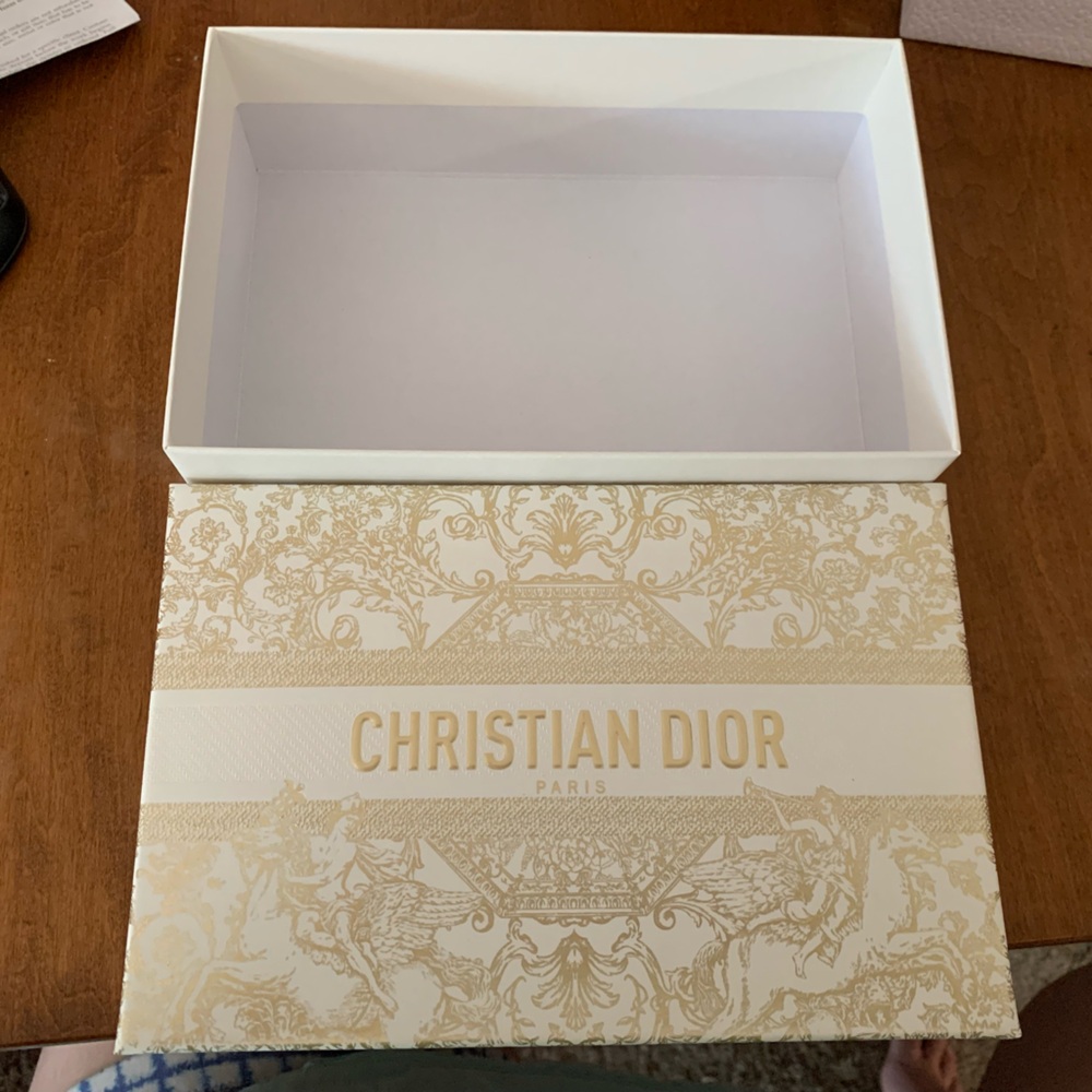 Empty Dior Box - Picture 2 of 2